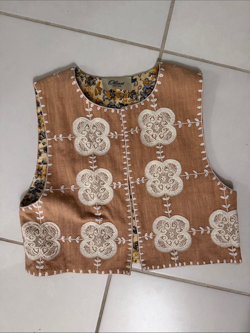 Tolani Rust-Cream Embroidered Crop Top